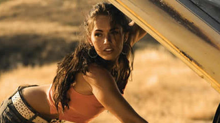 Megan Fox Confuses Fans With Sexiness, Lack Of Talent
